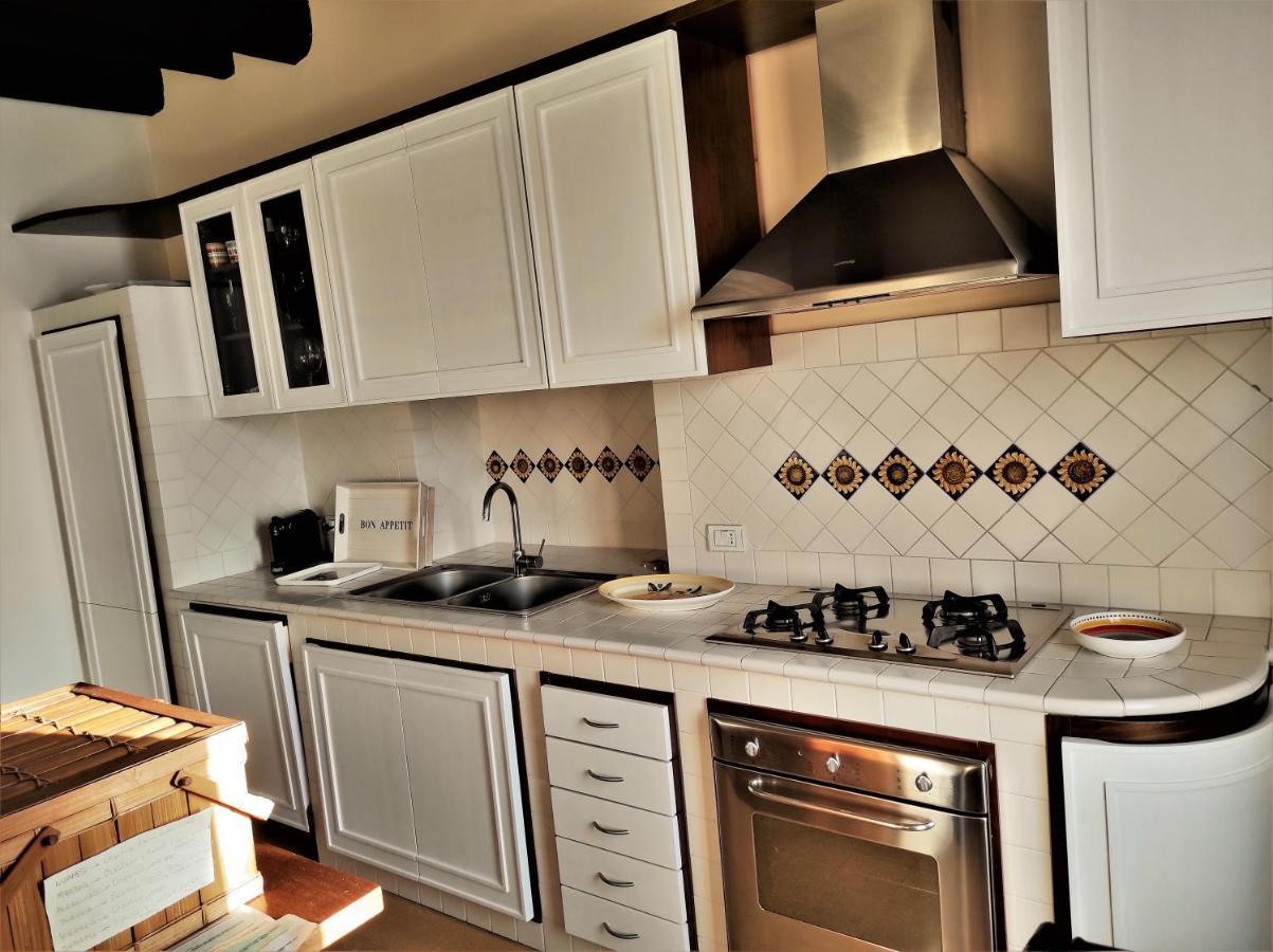 Flora'S House - Ortigia Holidays Syracuse Bagian luar foto